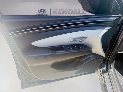 Used 2023 Hyundai Tucson SE AWD/4WD image 17
