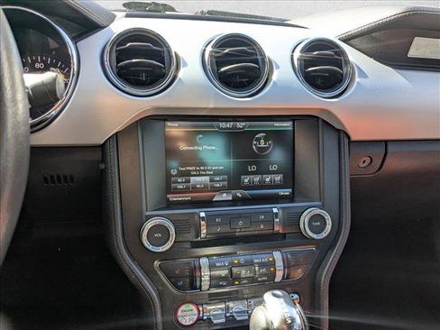 Used 2015 Ford Mustang Premium image 10