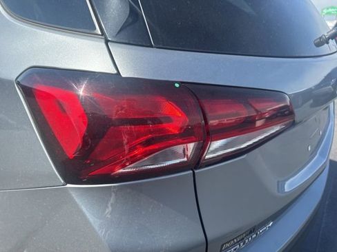 Used 2023 Chevrolet Equinox LT image 23