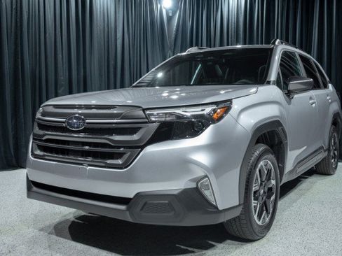 Used 2026 Subaru Forester Premium AWD/4WD image 1