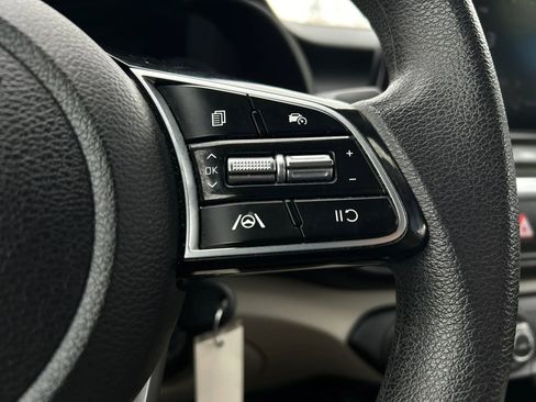 Used 2023 Kia Forte LXS w/ LXS Technology Package FWD image 12