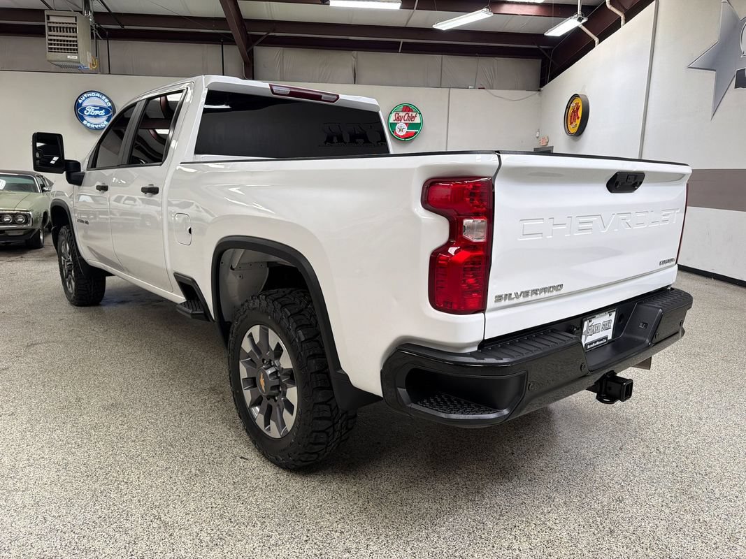 Used 2024 Chevrolet Silverado 2500 Custom w/ Custom Value Package AWD/4WD image 5
