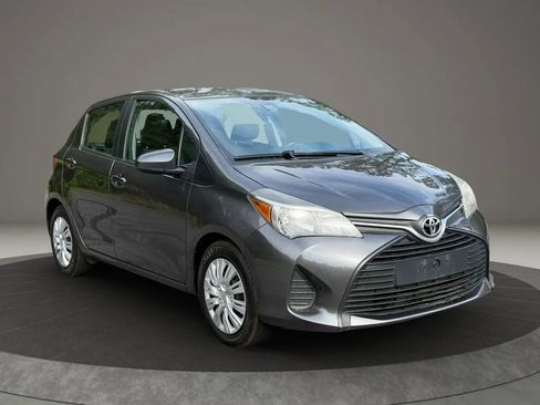 Used 2017 Toyota Yaris L FWD image 3