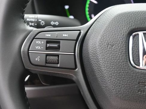 Used 2025 Honda Accord Sport image 2