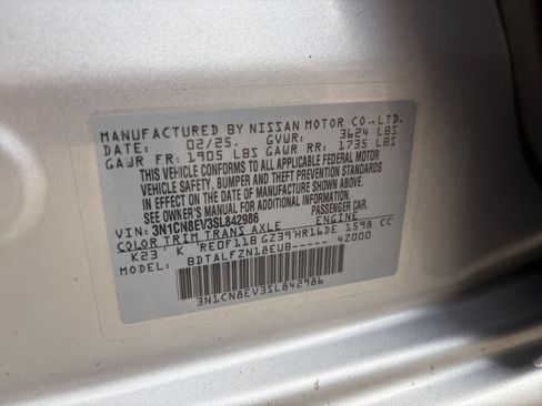 Used 2025 Nissan Versa SV FWD image 27