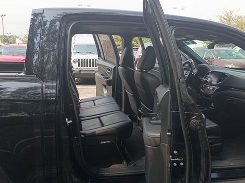 Used 2023 Honda Ridgeline Black Edition image 17