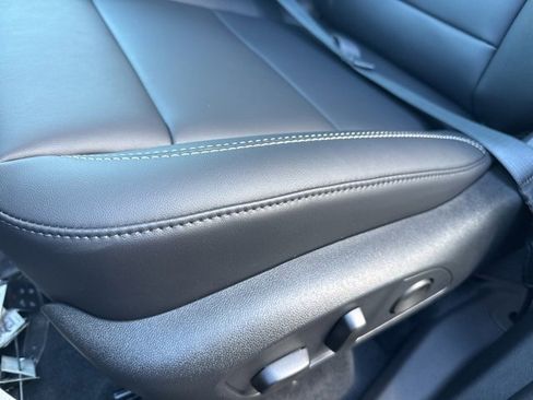 New 2026 GMC Acadia Elevation image 15