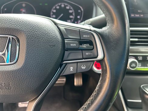 Used 2018 Honda Accord Sport image 20
