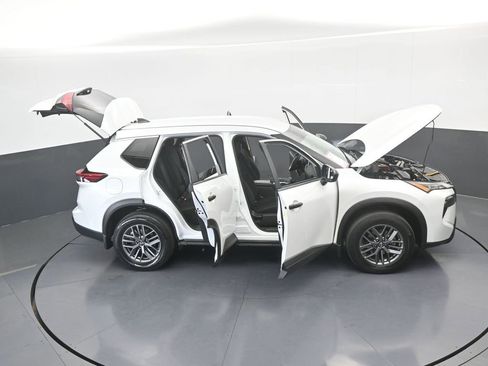 Used 2024 Nissan Rogue S image 63