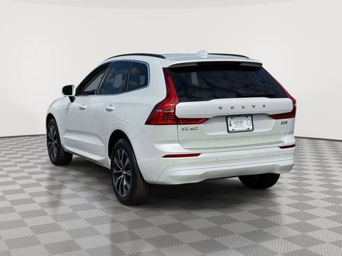 Used 2023 Volvo XC60 B5 Core w/ Climate Package AWD/4WD image 5