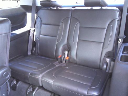 Used 2023 GMC Acadia SLT AWD/4WD image 7