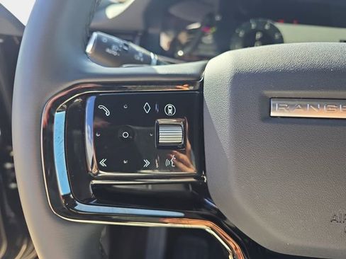 Used 2025 Land Rover Range Rover Evoque S image 20