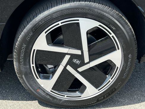 New 2026 Hyundai Ioniq 9 Limited image 6