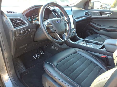 Certified 2023 Ford Edge ST-Line image 13