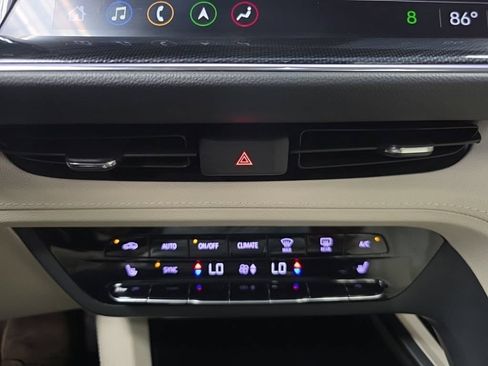 Certified 2022 Buick Envision Essence w/ Technology Package I FWD image 30