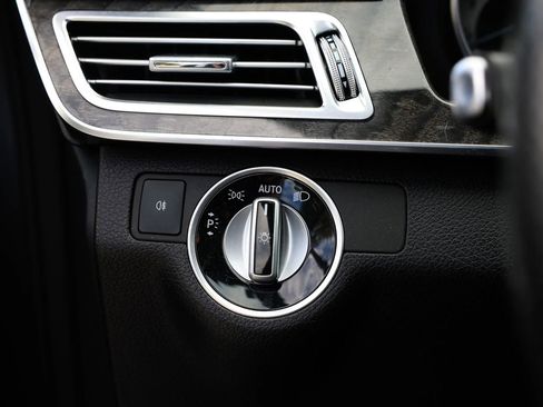 Used 2016 Mercedes-Benz E 350 E 350 4MATIC Sedan 4D image 51