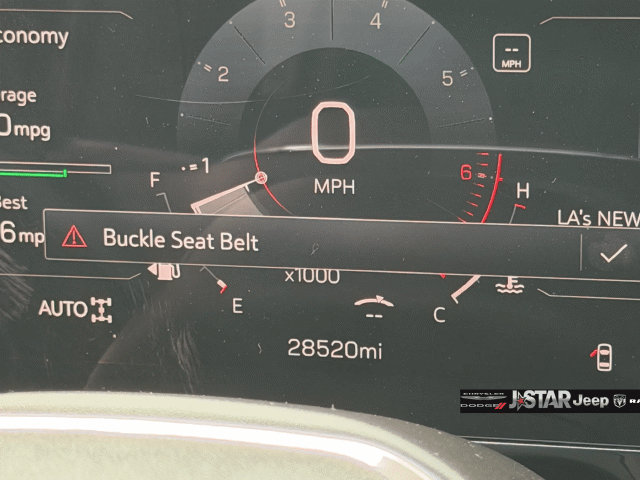 Used 2025 GMC Yukon XL Denali AWD/4WD image 34