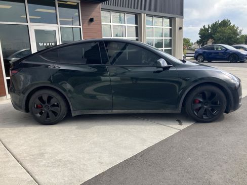 Used 2023 Tesla Model Y Performance AWD/4WD image 8