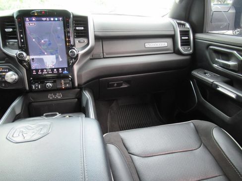 Used 2025 RAM 1500 Laramie w/ Sport Appearance Package AWD/4WD image 14