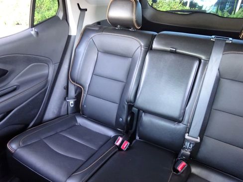 Certified 2023 GMC Terrain AT4 w/ Infotainment Package II AWD/4WD image 17