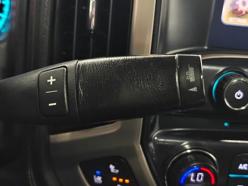 Used 2017 GMC Sierra 2500 Denali w/ Suspension Package, Off-Road AWD/4WD image 46