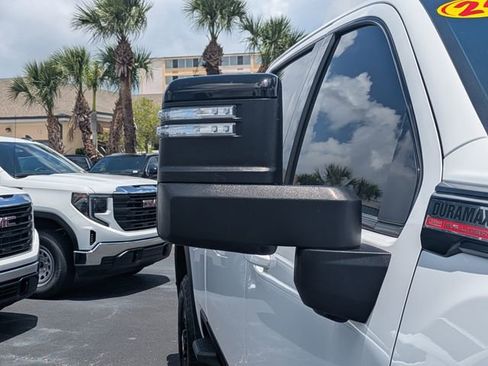Used 2024 GMC Sierra 2500 AT4 w/ AT4 Premium Plus Package AWD/4WD image 14