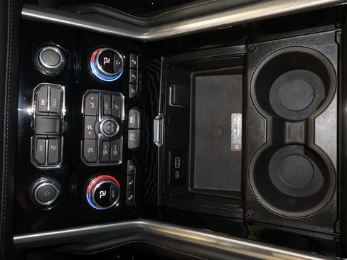 Certified 2024 GMC Yukon XL Denali w/ Denali Reserve Package image 16