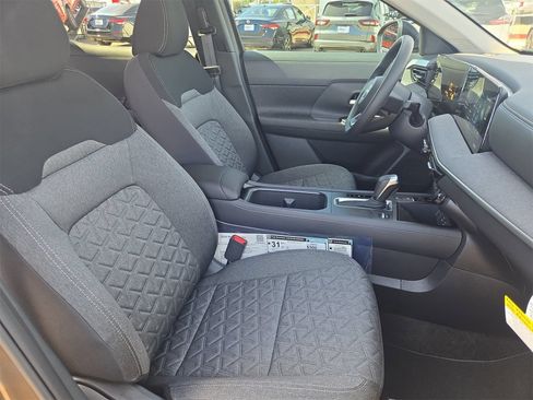 New 2026 Nissan Kicks SV w/ Charging Package FWD image 9