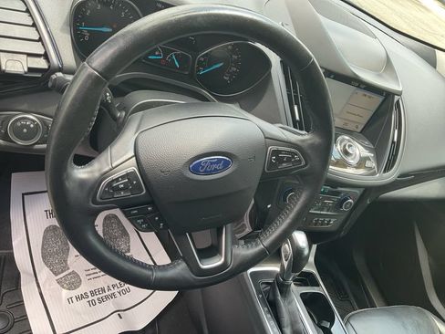 Used 2019 Ford Escape Titanium AWD/4WD image 15