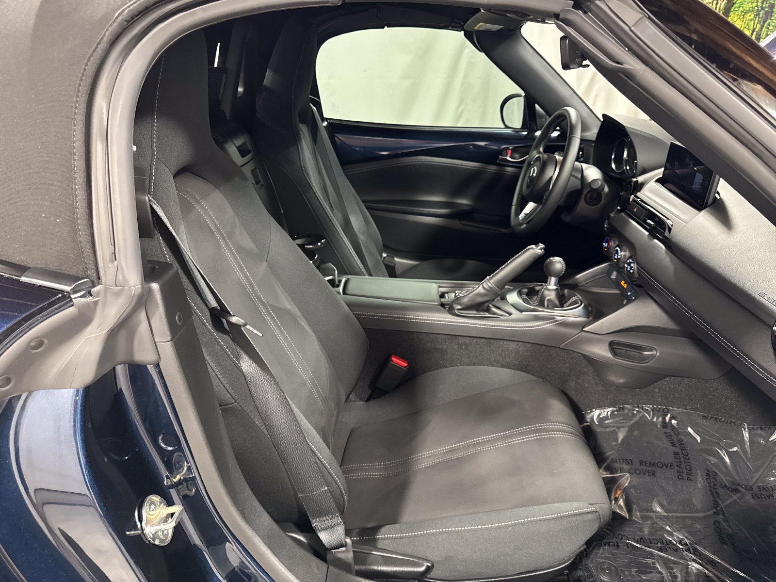 Used 2025 MAZDA MX-5 Miata Club w/ Weather Package RWD image 25