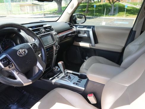Used 2015 Toyota 4Runner Limited AWD/4WD image 9