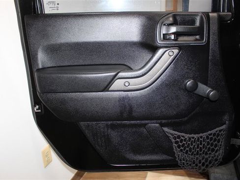 Used 2013 Jeep Wrangler Unlimited Sport w/ Connectivity Group image 24