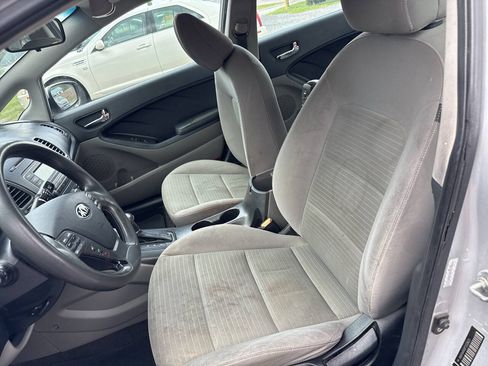 Used 2015 Kia Forte LX w/ Popular Package FWD image 11
