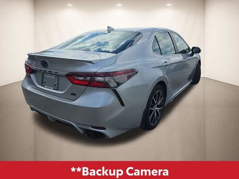 Used 2023 Toyota Camry SE w/ Convenience Package image 4