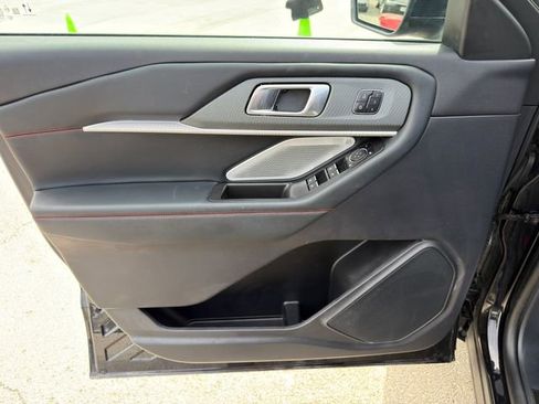 Used 2025 Ford Explorer ST AWD/4WD image 19