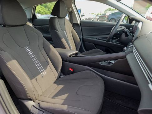 Used 2023 Hyundai Elantra SEL w/ Convenience Package FWD image 35