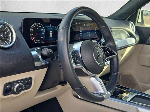 Certified 2024 Mercedes-Benz GLB 250 image 10