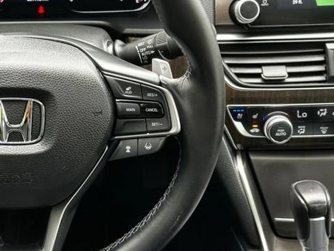 Used 2018 Honda Accord Touring image 26