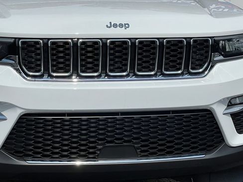 Used 2023 Jeep Grand Cherokee Limited AWD/4WD image 46