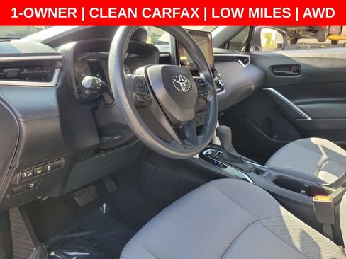 Used 2025 Toyota Corolla Cross AWD Hybrid image 20