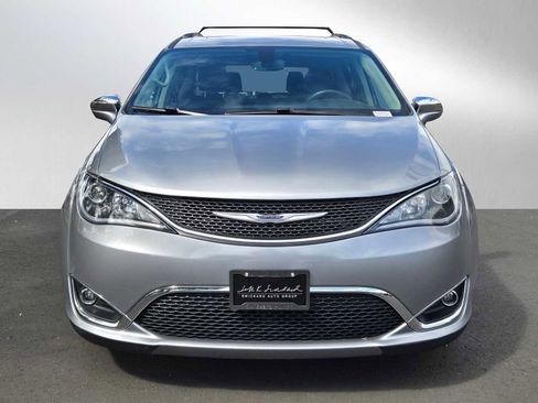 Used 2020 Chrysler Pacifica Limited FWD image 8
