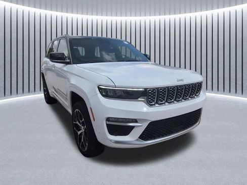 Used 2024 Jeep Grand Cherokee Summit AWD/4WD image 21