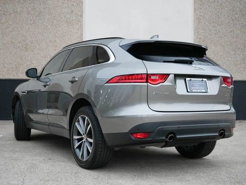 Used 2018 Jaguar F-PACE Prestige image 15