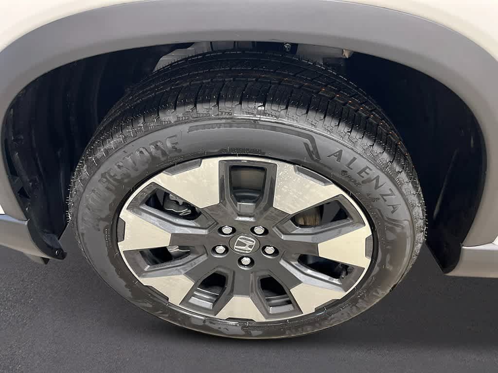 New 2026 Honda Pilot Touring image 11