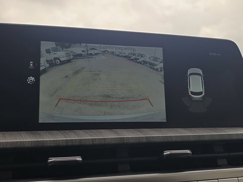 Used 2024 Kia Telluride EX w/ EX Captain's Chair Package image 30