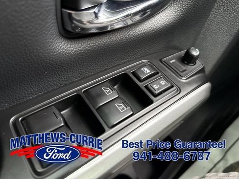 Used 2023 Nissan Titan SV AWD/4WD image 26
