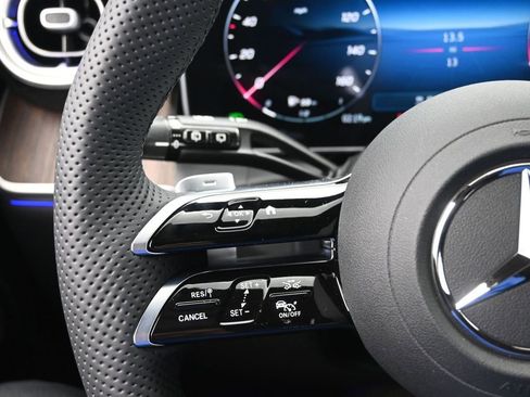 New 2026 Mercedes-Benz GLC 300 4MATIC image 11