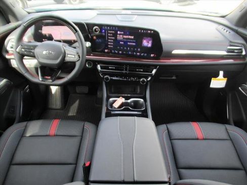 New 2026 Chevrolet Traverse RS image 13