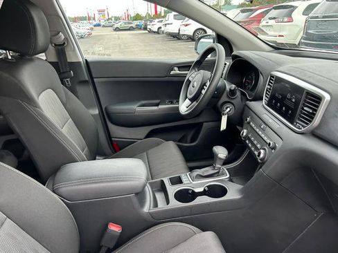 Used 2022 Kia Sportage LX image 32