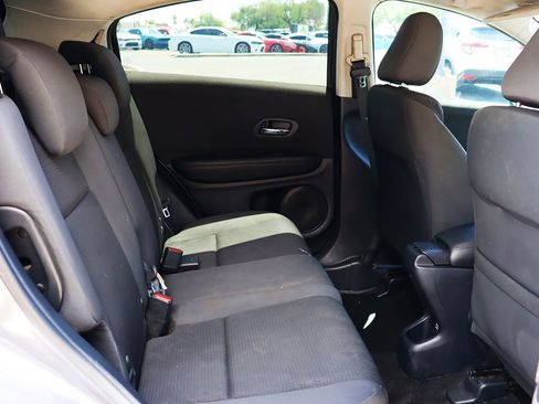 Used 2020 Honda HR-V LX image 27
